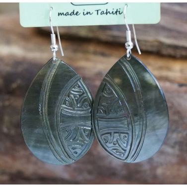 Boucle d'oreille goutte nacre de Tahiti