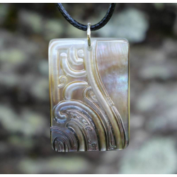 Pendentif Plaque tahitienne N13
