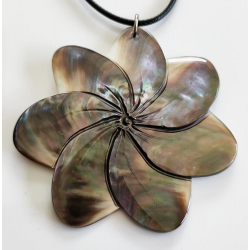 Pendentif Tiar maxi nacre 7P N 7