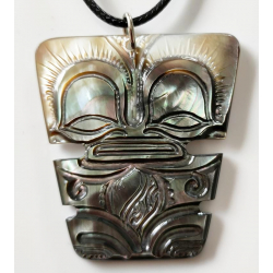 Pendentif Tiki nacre GM N 8